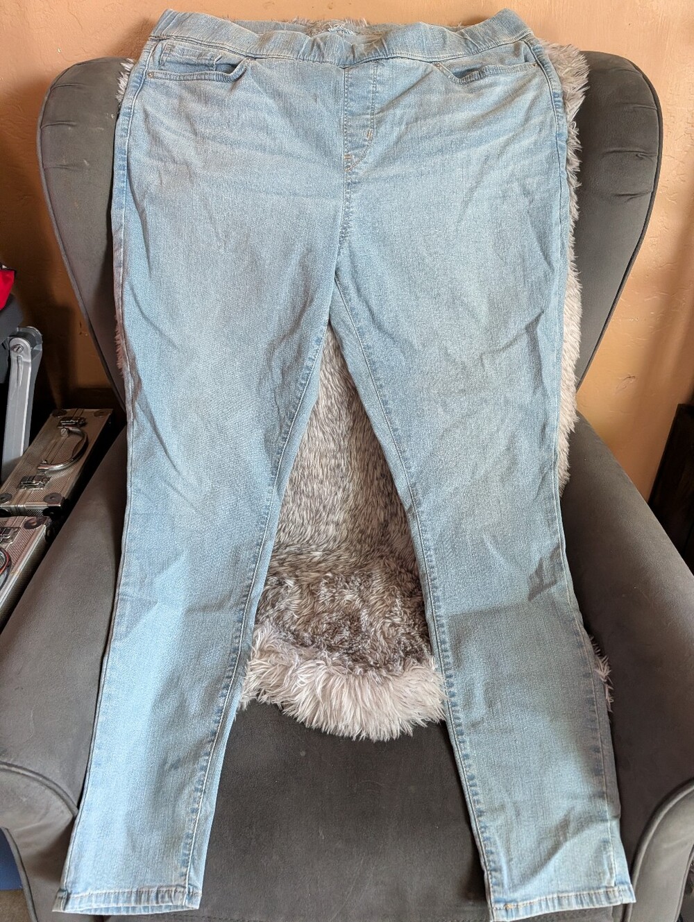 Signature by Levi Strauss Light Blue Stretch Jeggings (157)